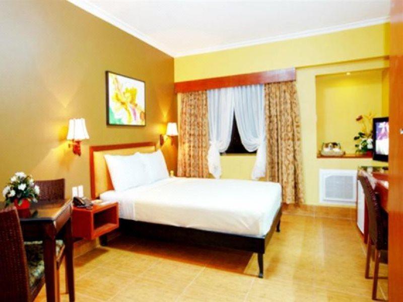 Pamulinawen Hotel Лаоаг Экстерьер фото