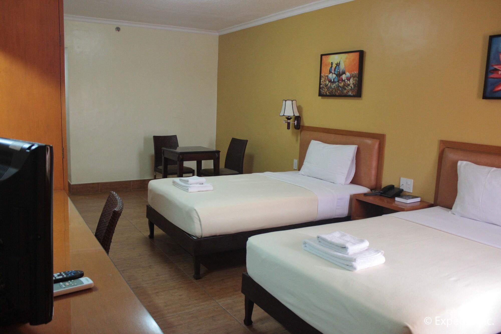 Pamulinawen Hotel Лаоаг Экстерьер фото